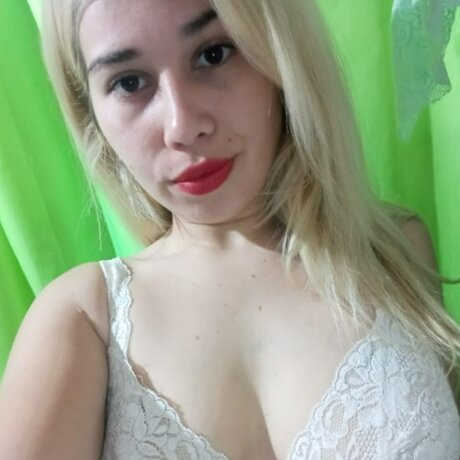 Naken läckt OnlyFans-bild av Yasmin