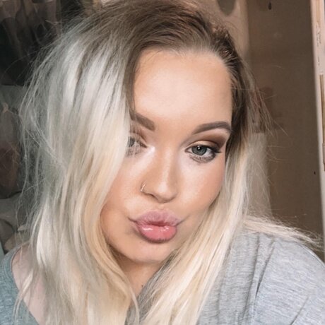 Naken läckt OnlyFans-bild av Destiny Gearhart
