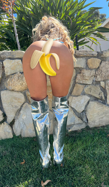Обнаженная фотография утечки OnlyFans от Carmenelectra