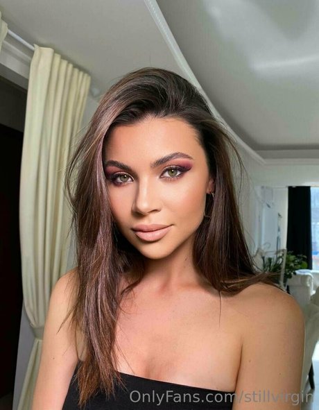 Обнаженная фотография утечки OnlyFans от Stillvirgin