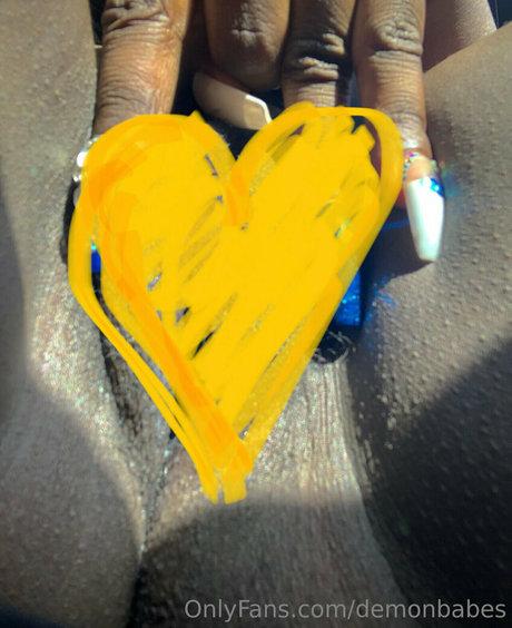 Nagie wyciekłe zdjęcie OnlyFans od Demonbabes
