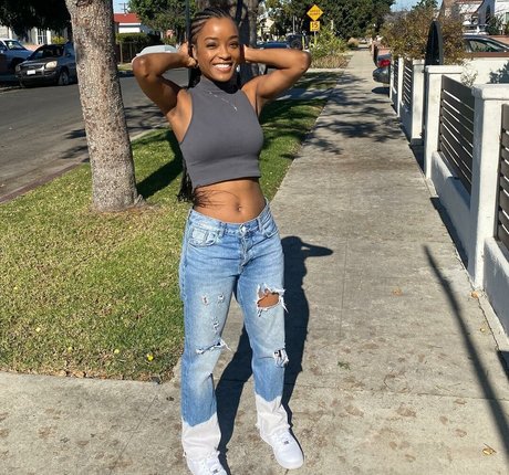 Latoya Tonodeo