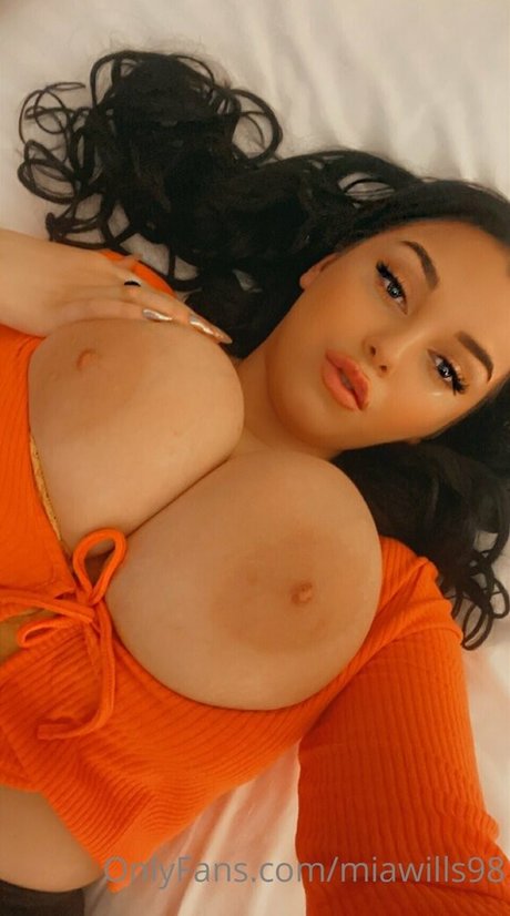 Naken läckt OnlyFans-bild av Miawills98