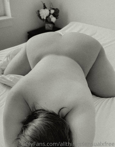 Foto nua vazada do OnlyFans de Allthingssensualxfree
