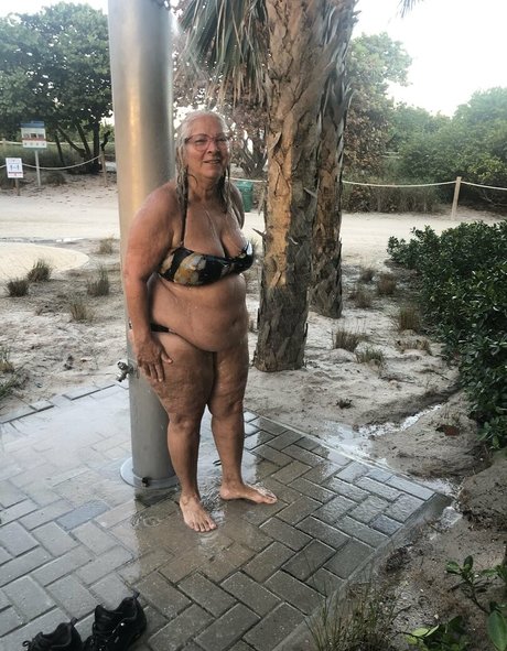Thebumbumbaroness