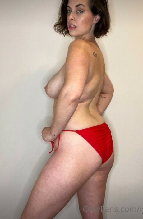 Photo nue de fuite OnlyFans de Lipstickandlinernotes