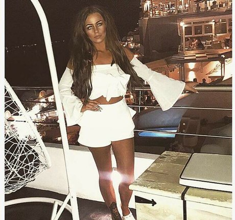 Naken läckt OnlyFans-bild av Beth Tansey