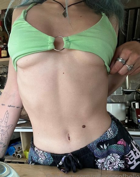 Naken lekkede OnlyFans-bilde av Princessofhelle