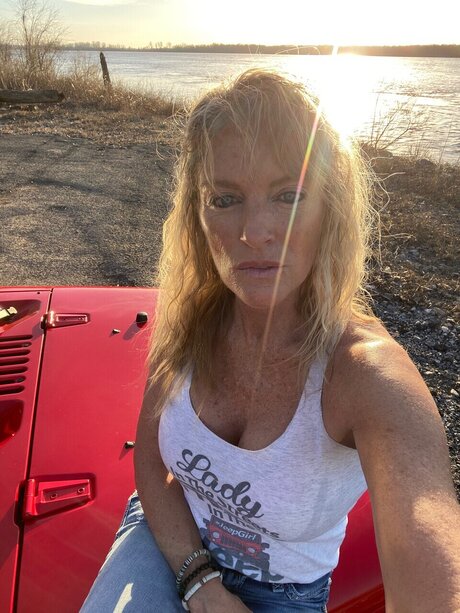 Naken läckt OnlyFans-bild av Free Spirit