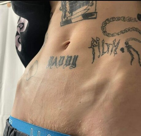 Naken läckt OnlyFans-bild av  