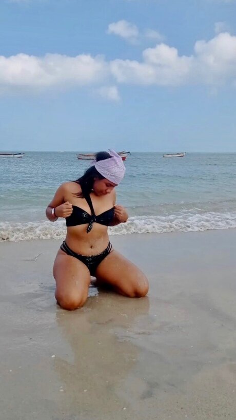 Naken läckt OnlyFans-bild av Perla Brunette
