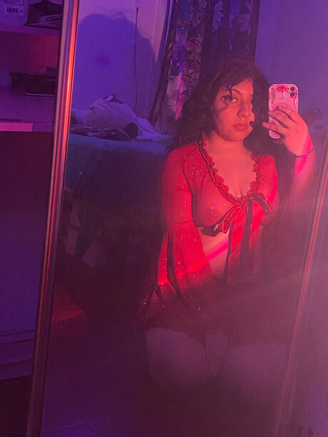Alaston vuotanut OnlyFans-kuva Mochita