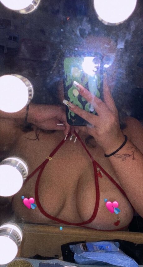Naakte gelekte OnlyFans-foto van Stasha