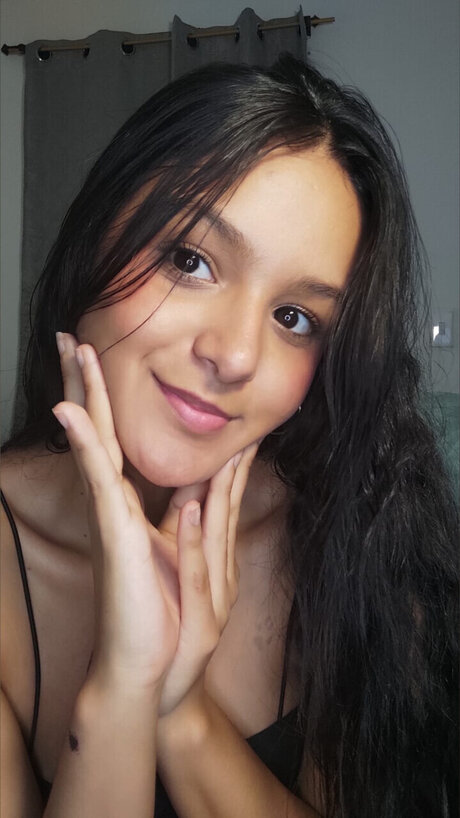 Обнаженная фотография утечки OnlyFans от Angelina 