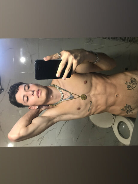 Photo nue de fuite OnlyFans de Darel Tamay