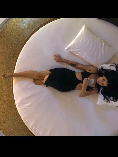 Обнаженная фотография утечки OnlyFans от Bel Hot 
