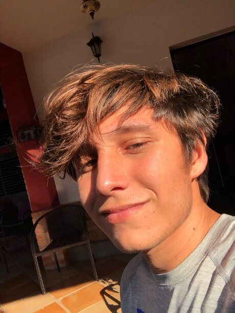 Foto nua vazada do OnlyFans de Hot Boy Latino 20