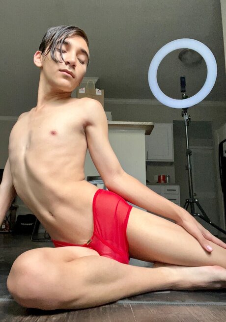 Naken läckt OnlyFans-bild av Leo Valentino