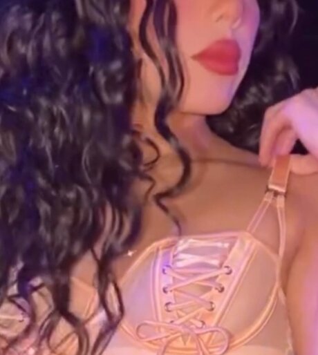 Naken läckt OnlyFans-bild av Faceless Gemini