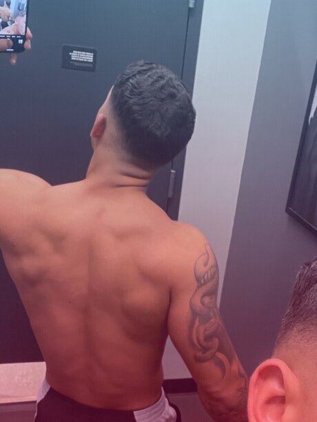 Обнаженная фотография утечки OnlyFans от Sebastian Diaz