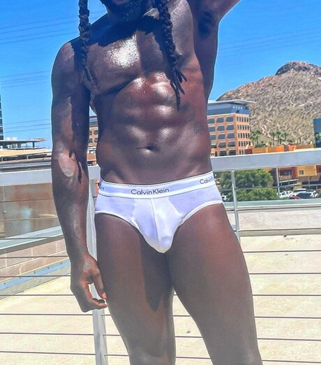 Naken läckt OnlyFans-bild av Hoezonmydick