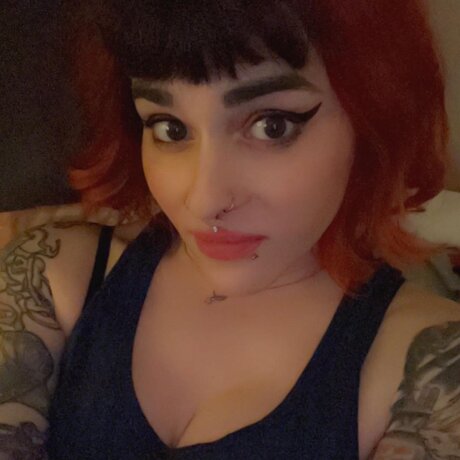 Nacktes geleaktes OnlyFans-Foto von Bumblebri