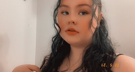 Naakte gelekte OnlyFans-foto van Meghan