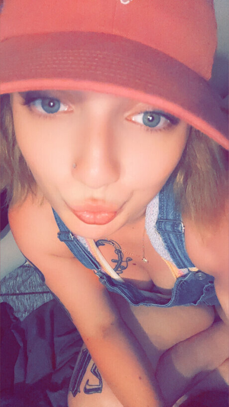 Naken läckt OnlyFans-bild av Bella
