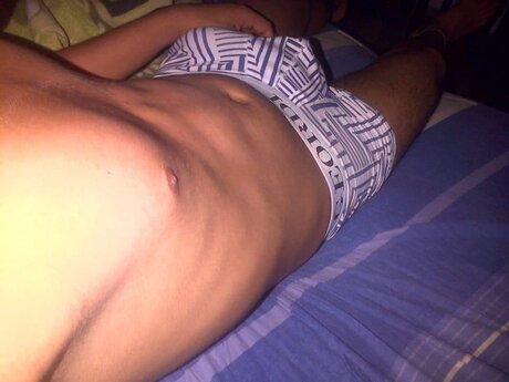 Alaston vuotanut OnlyFans-kuva Samael Cox
