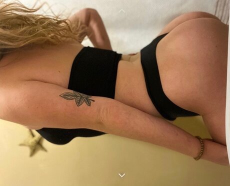 Alaston vuotanut OnlyFans-kuva Baby Cai 