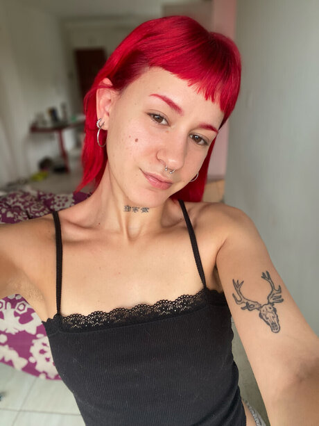 Naken läckt OnlyFans-bild av Delfi 