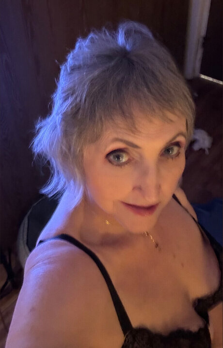 Обнаженная фотография утечки OnlyFans от Gilf  Granny  Bbw Censhas Play Site