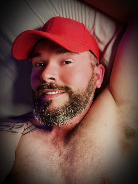 Alaston vuotanut OnlyFans-kuva Coty