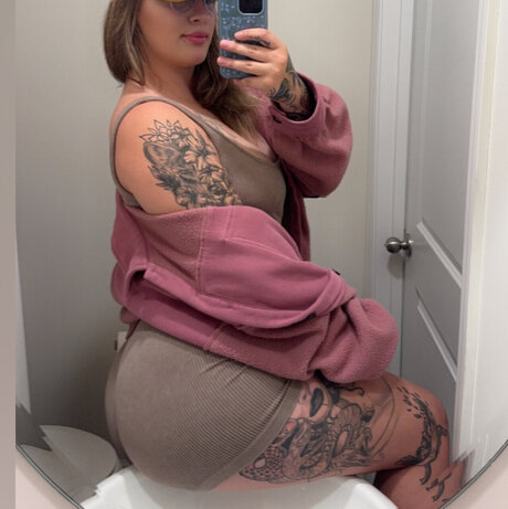 Обнаженная фотография утечки OnlyFans от Toni