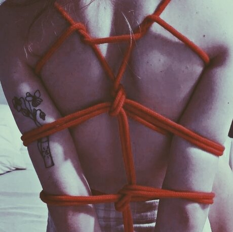 Обнаженная фотография утечки OnlyFans от Mika