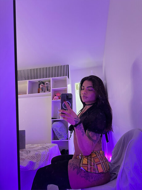 Обнаженная фотография утечки OnlyFans от Alice Fontenelle