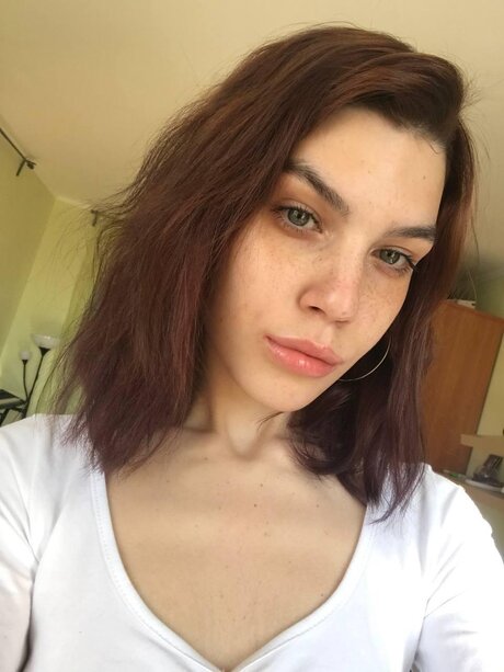 Naken läckt OnlyFans-bild av Icy Doll
