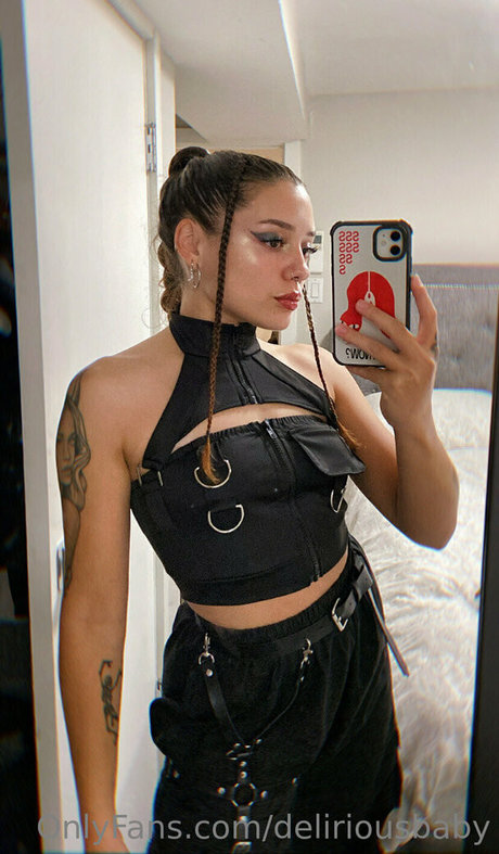 Nøgent lækket OnlyFans-billede af Deliriousbaby
