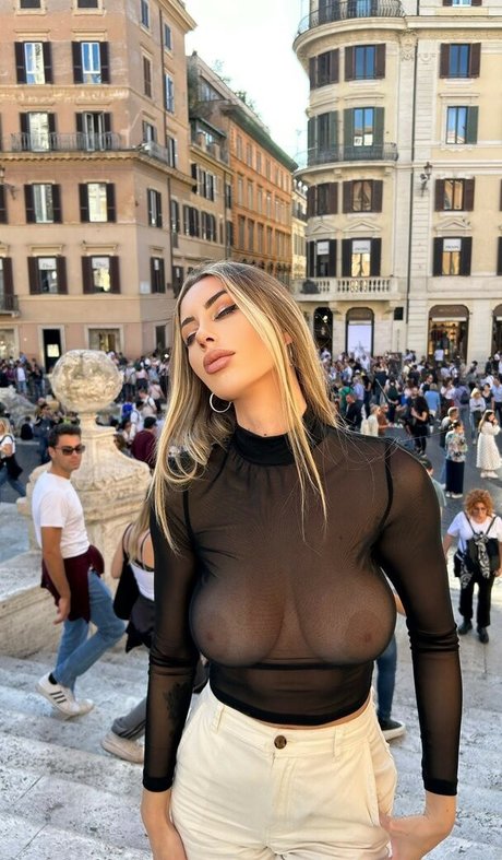 Eva Mentas