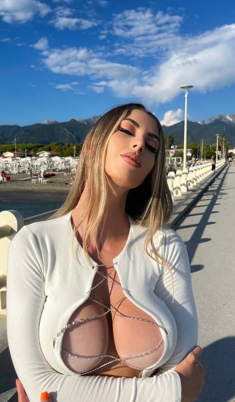 Eva Mentas