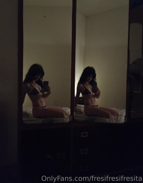 Naken läckt OnlyFans-bild av Miiielcita