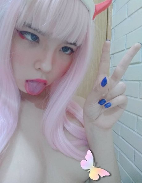 Momoiro Cosplay