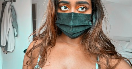 Обнаженная фотография утечки OnlyFans от Creamybrowngirl
