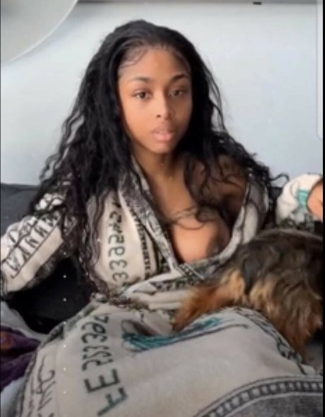 Alasti lekkinud OnlyFans-i pilt Anayalovenote