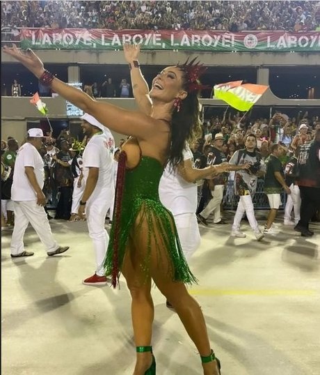 Paola Oliveira
