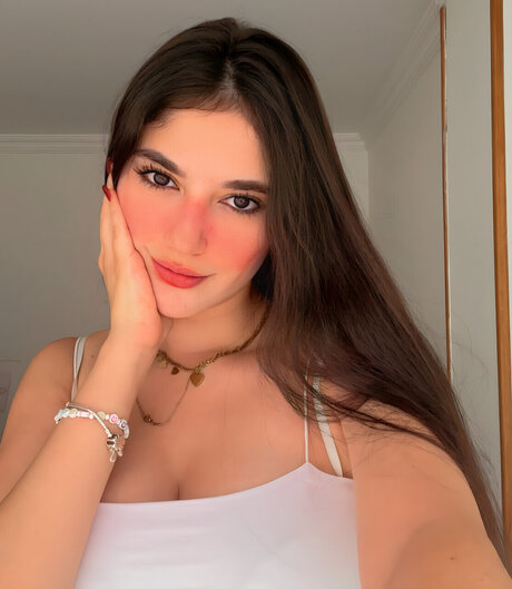 Naakte gelekte OnlyFans-foto van  Pink Cataleya 