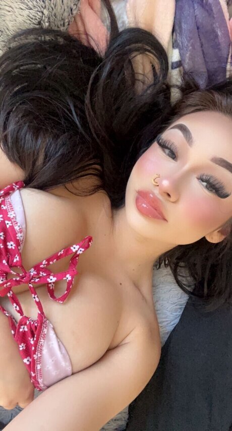 Alaston vuotanut OnlyFans-kuva Josie Alesia