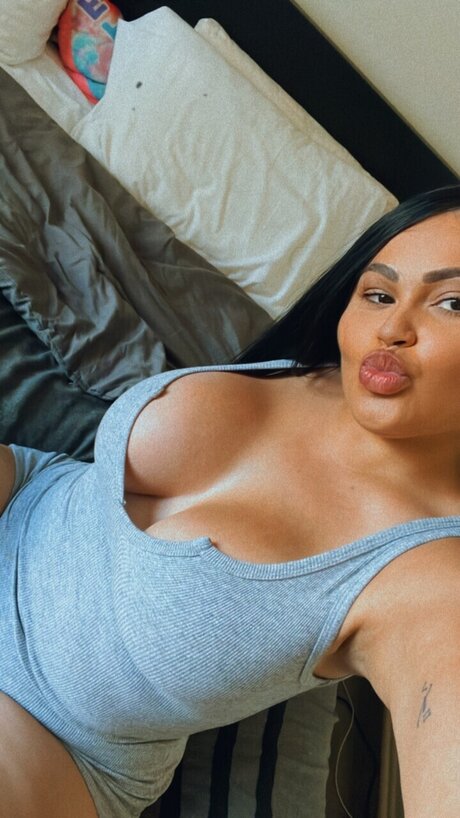 Naken läckt OnlyFans-bild av Oliviaspice