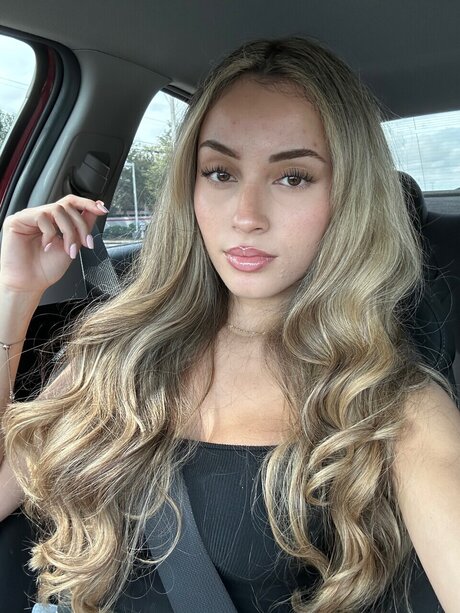 Naken läckt OnlyFans-bild av Steph Amplt3