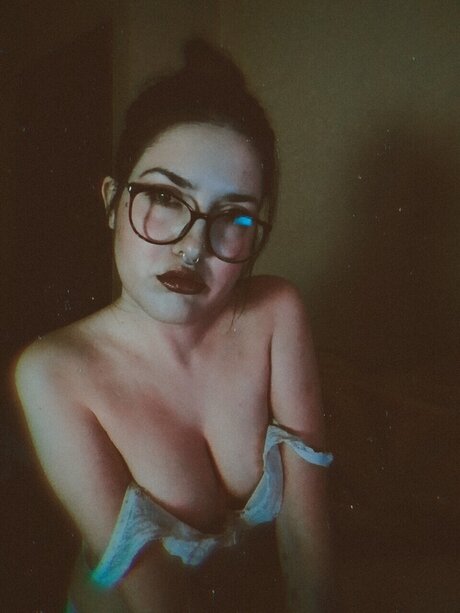 Naken läckt OnlyFans-bild av Zeppelin